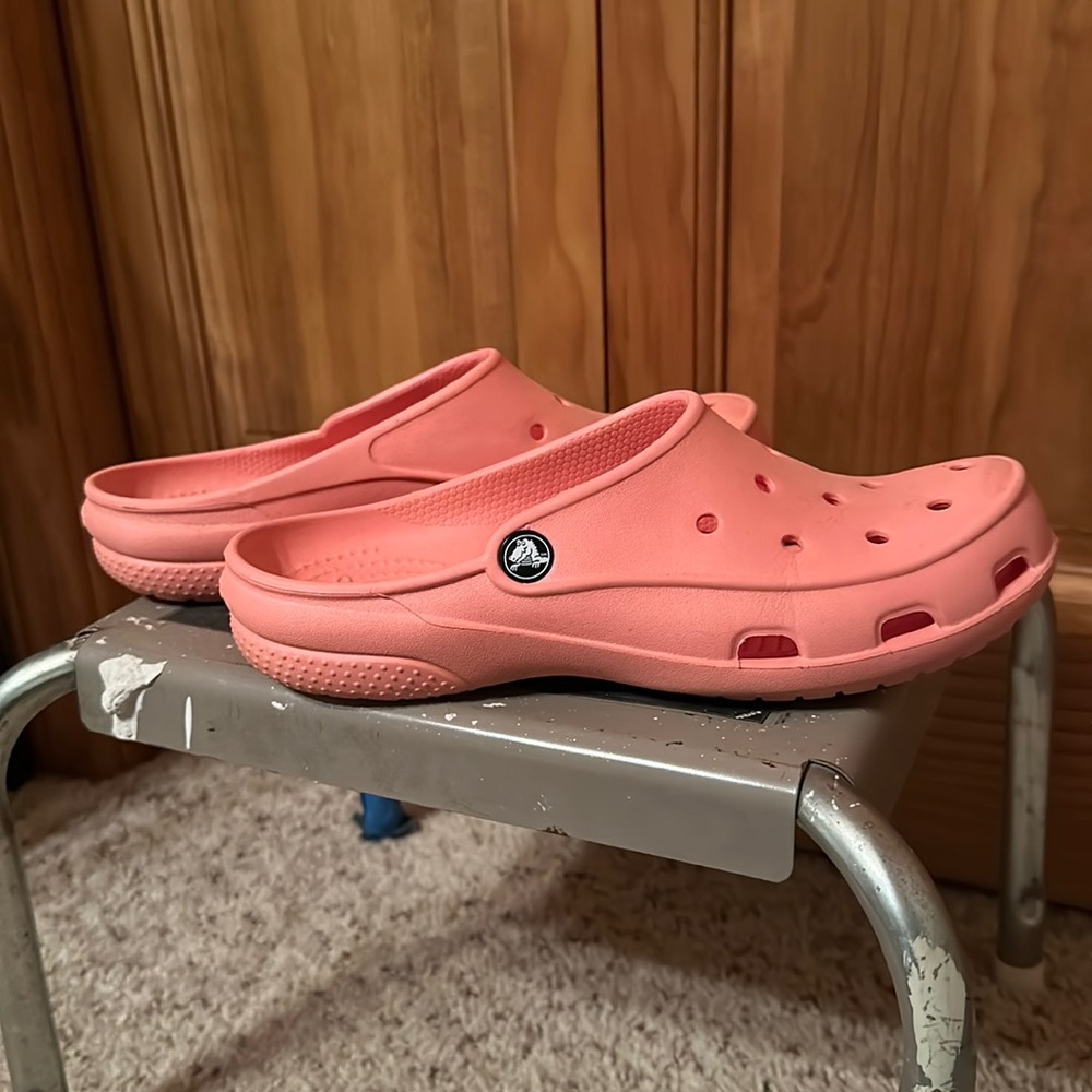 Women’s crocs